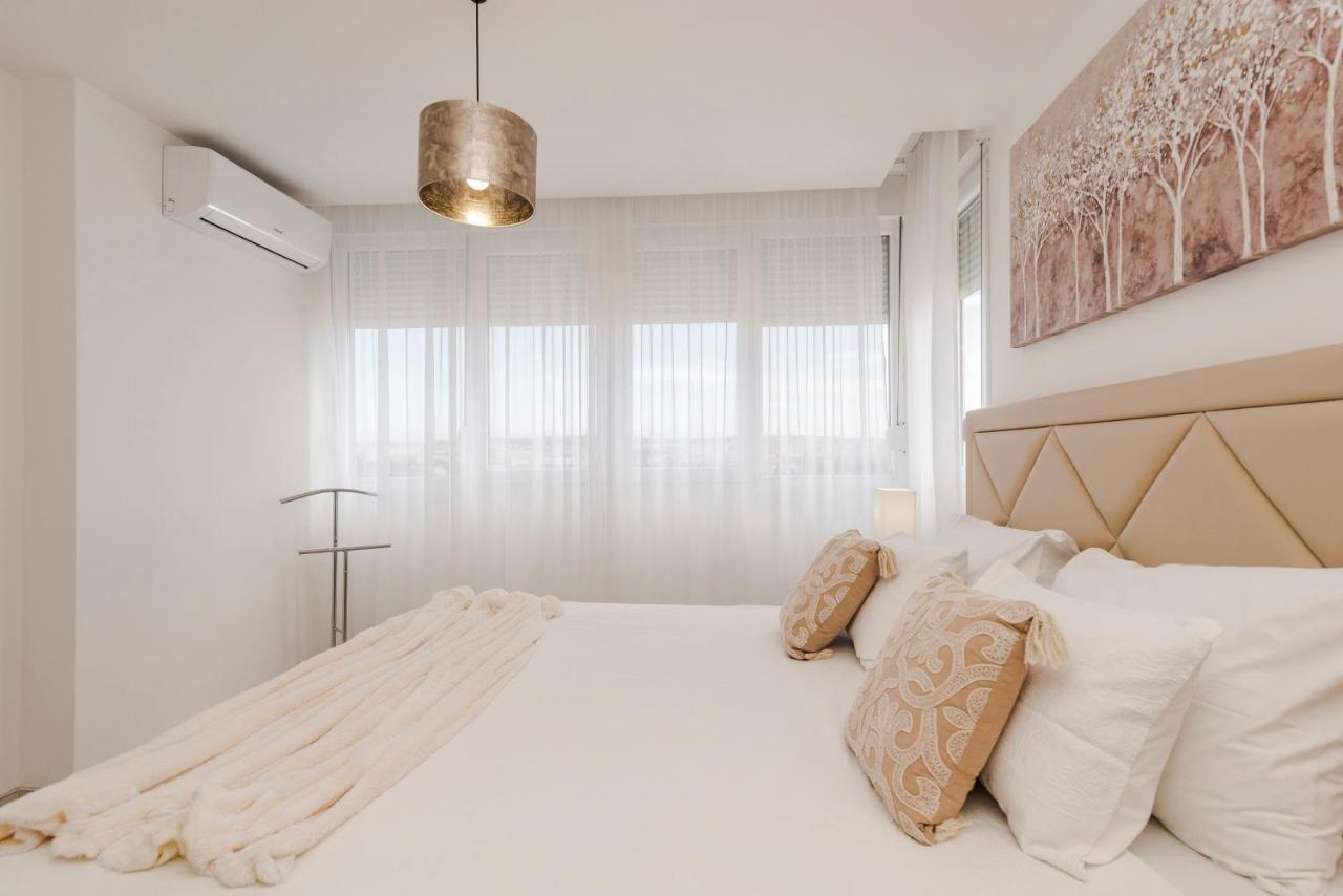 Urban Luxury Apartment Zara Esterno foto