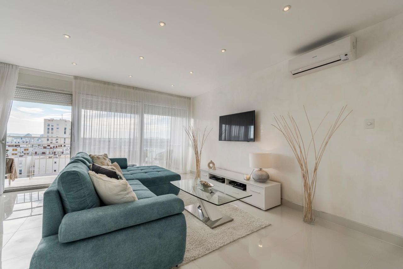 Urban Luxury Apartment Zara Esterno foto