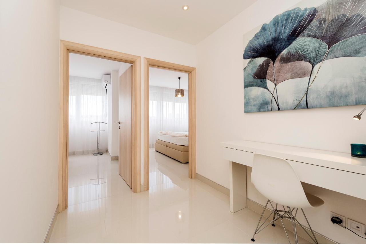 Urban Luxury Apartment Zara Esterno foto